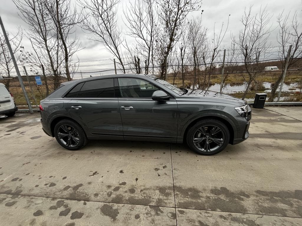 Audi Q8 photo 1
