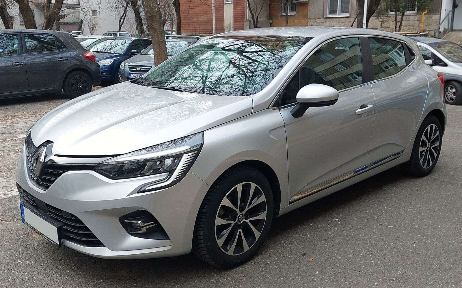 Renault Clio photo 1