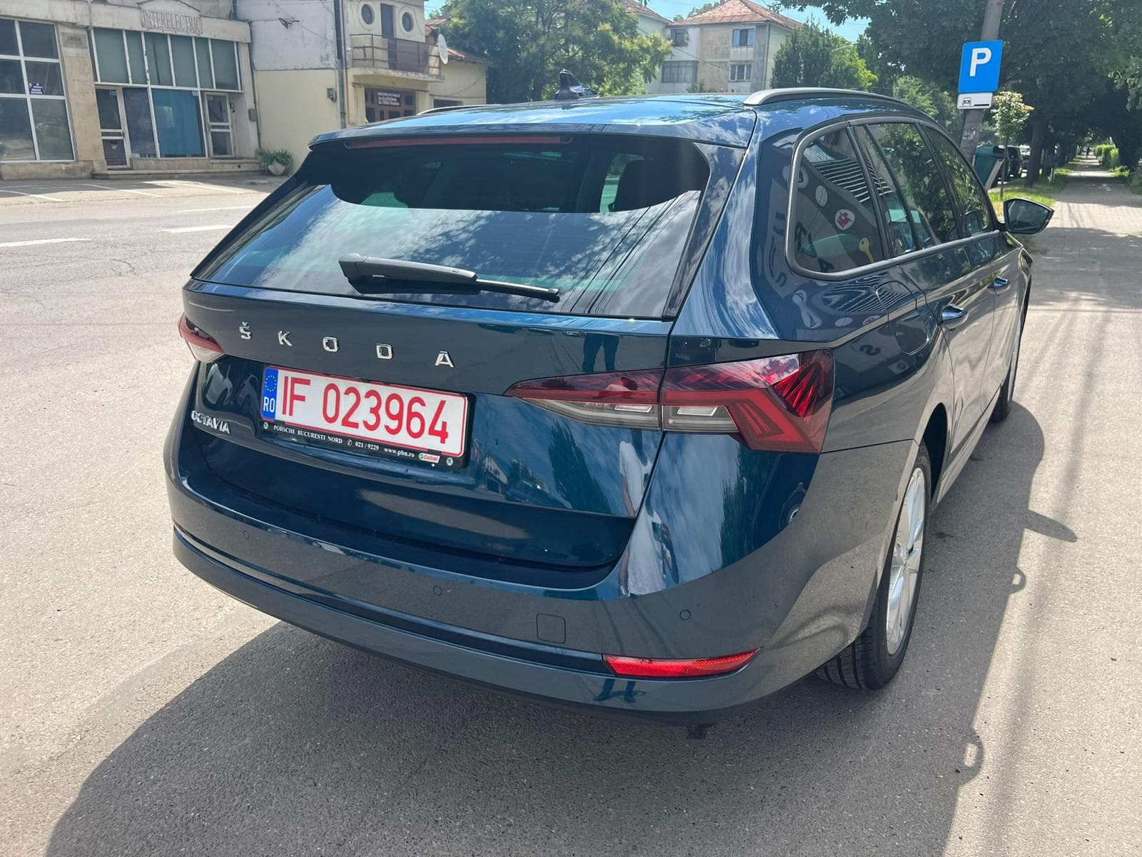SKODA OCTAVIA photo 1